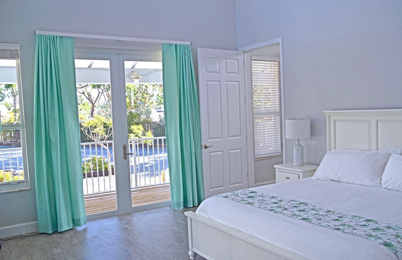Dolphin Point Villas Key Largo Exterior photo